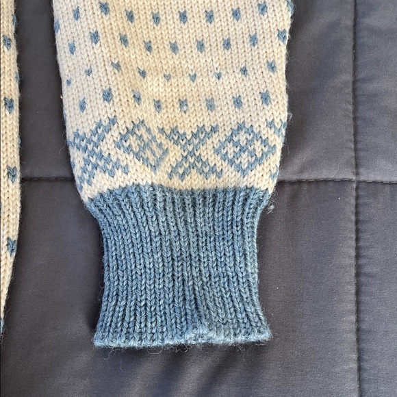 Dale of Norway Blue and Cream Cardigan size S 40 - Picture 4 of 8